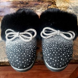 furry comfy warm slippers